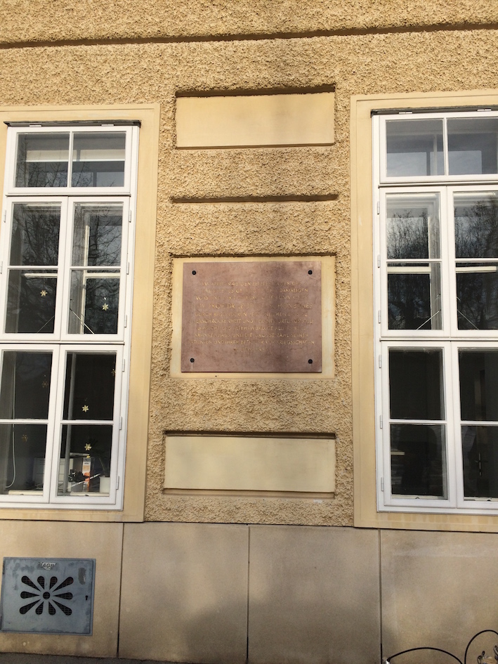 Leopold Schönbauer's memorial tablet 1.jpg